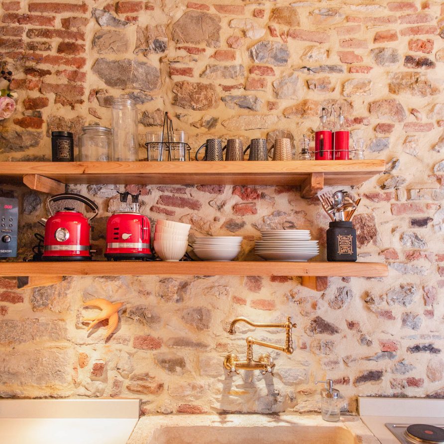 Suvereto Tuscany Vacation Properties kitchen